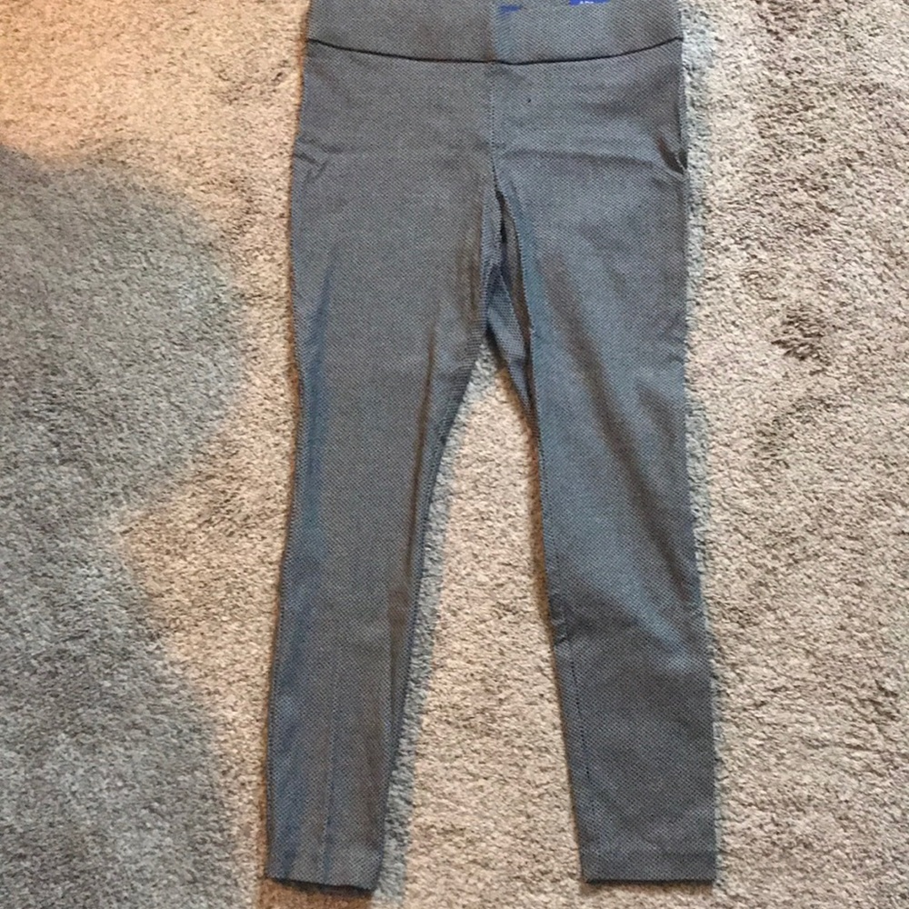 Apt 9 houndstooth pants. Size 14. Slim through leg